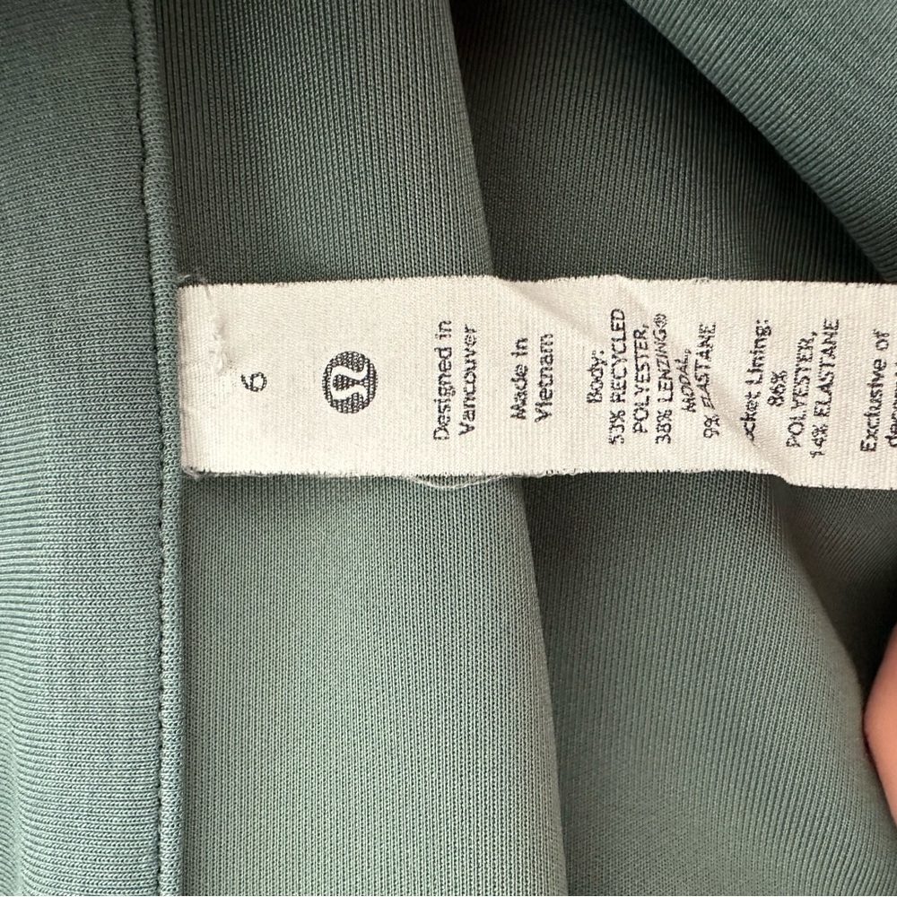 Lululemon Softstreme Cinch-waist Jacket - Picture 3 of 3